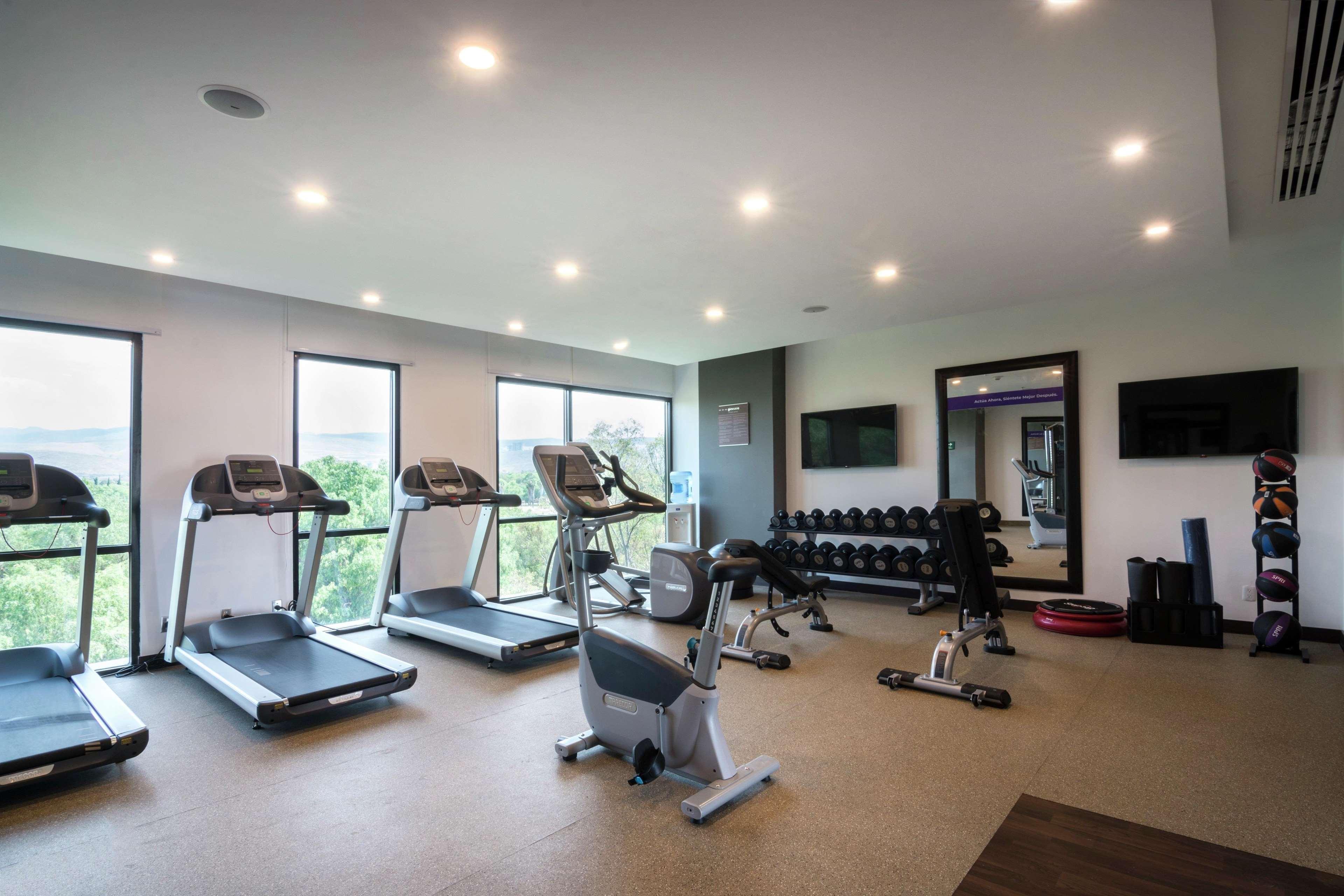 Hampton Inn And Suites San Luis Potosi Slp Esterno foto
