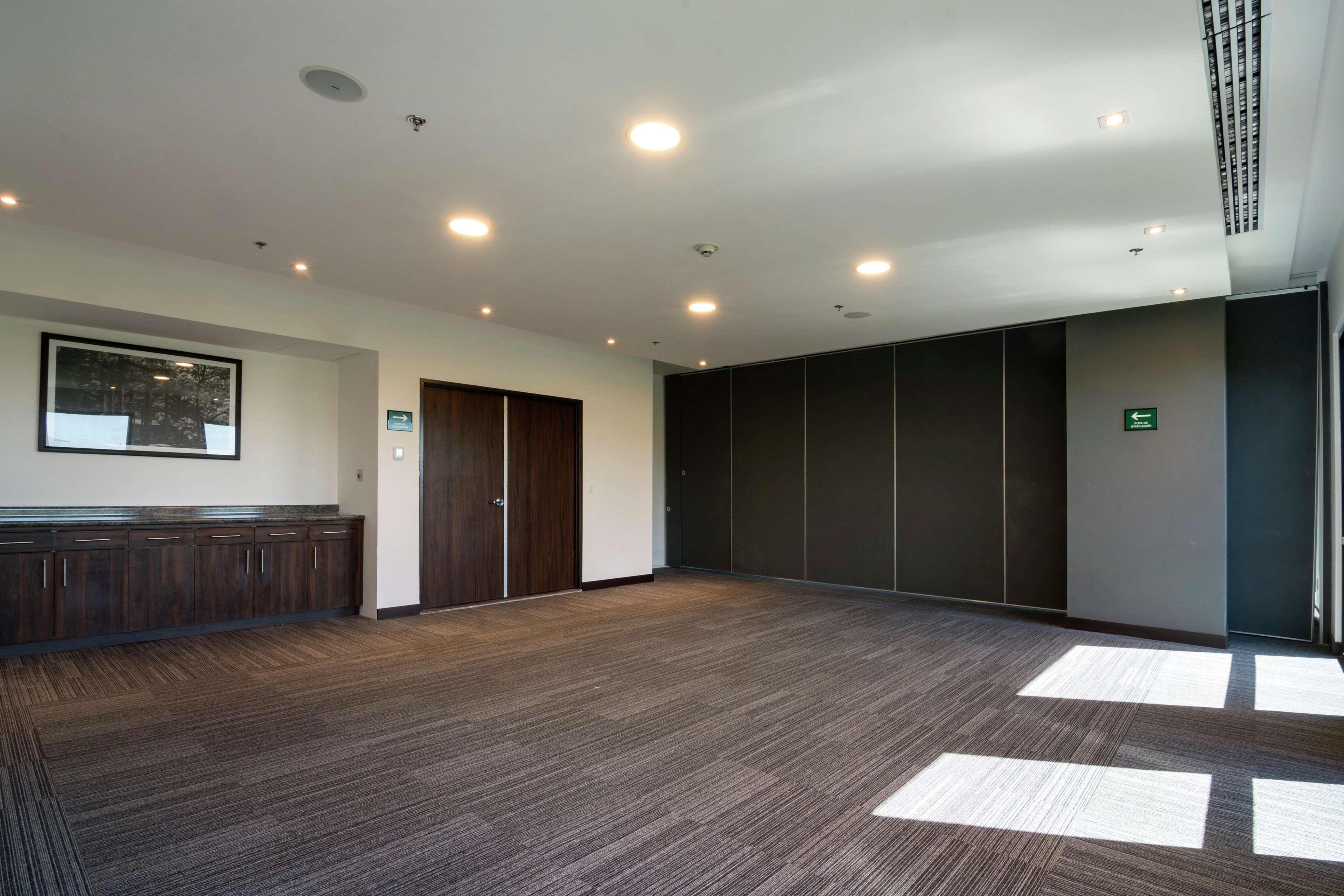Hampton Inn And Suites San Luis Potosi Slp Esterno foto