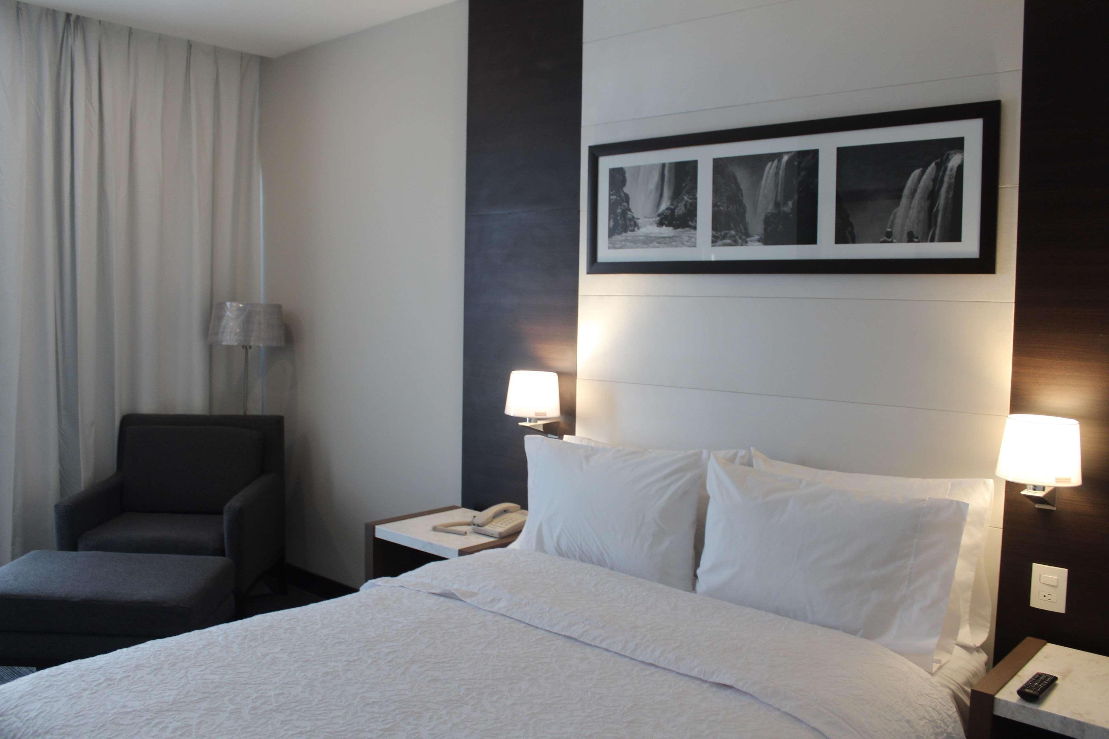 Hampton Inn And Suites San Luis Potosi Slp Esterno foto
